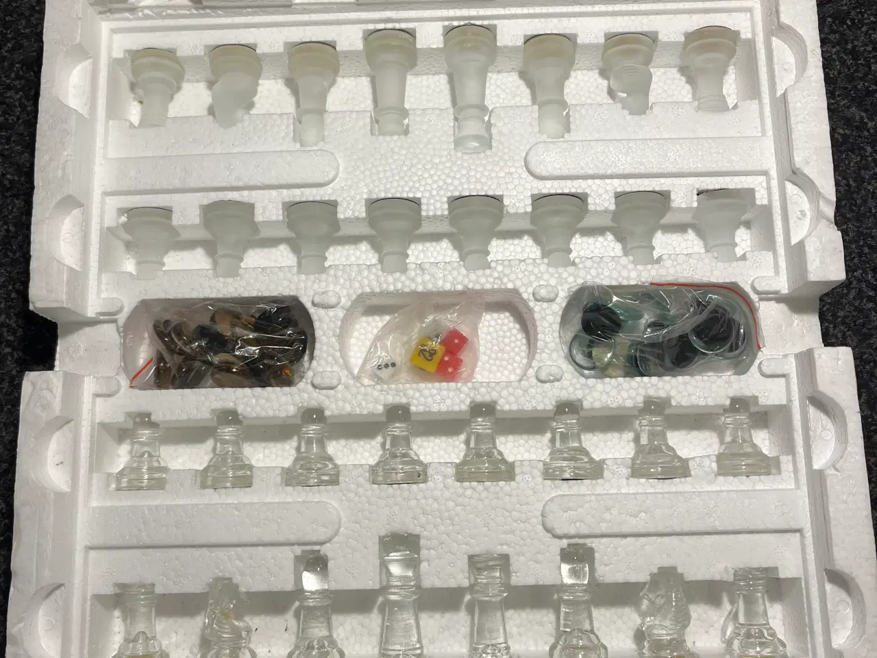 Billede 3 - Skak, Backgammon og Dam