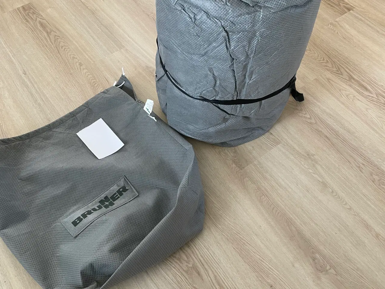Billede 7 - Cover Brunner campingvogn eller bil