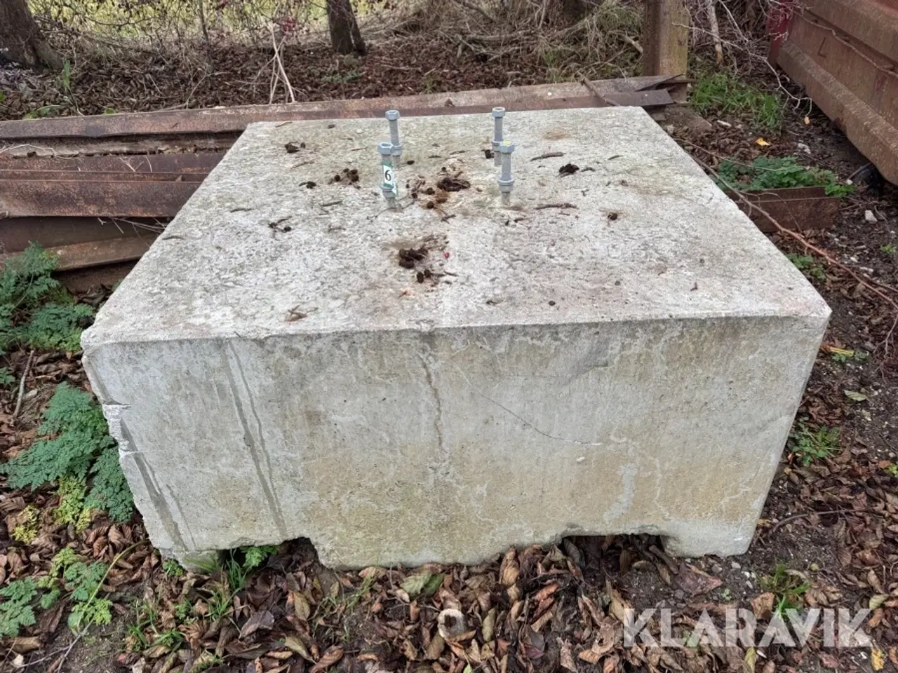 Billede 1 - Mast 9 meter med betonfundament