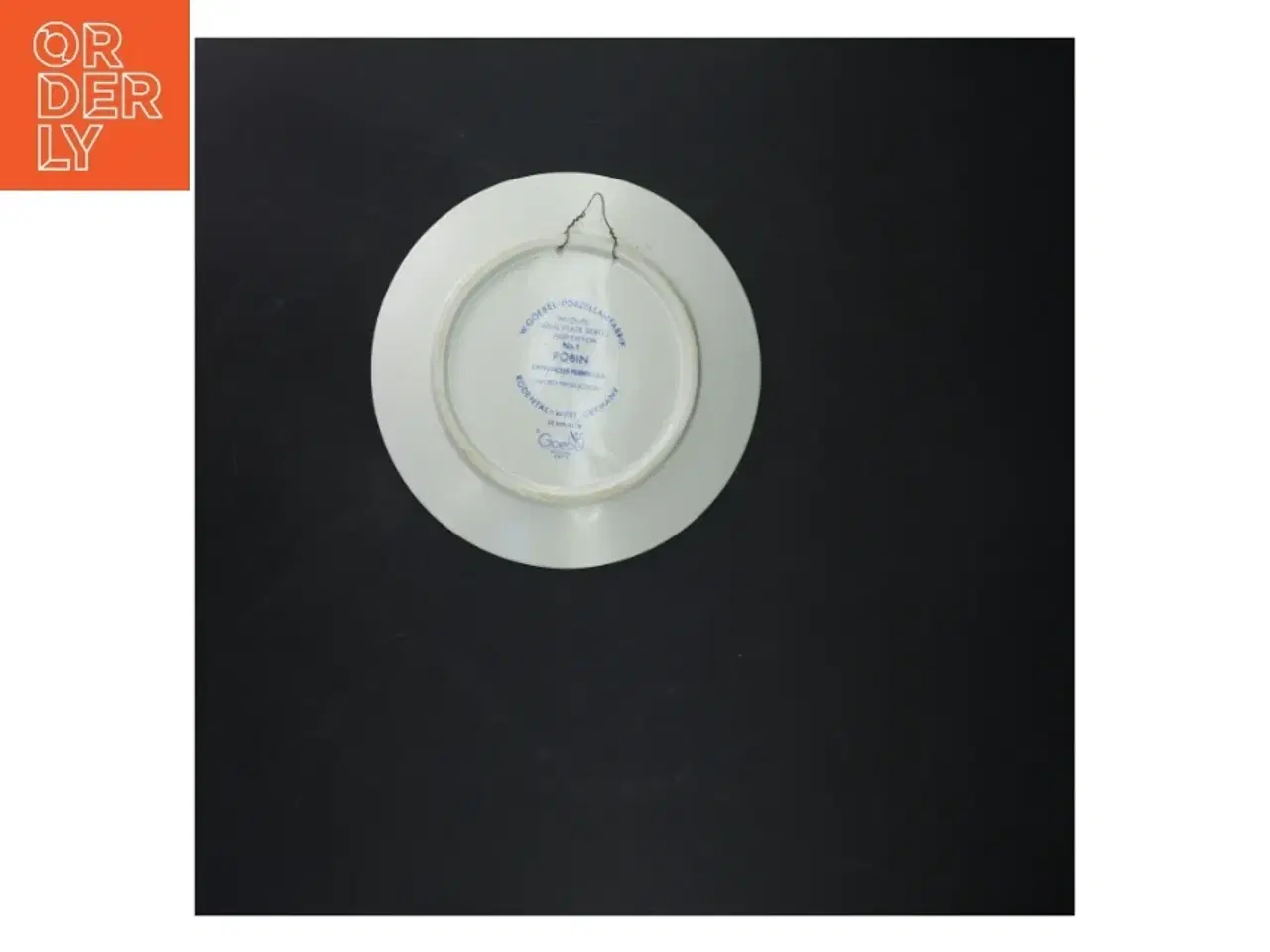 Billede 3 - Porcelænsplatte med rødhals fra Goebel (str. Ø 19 cm)