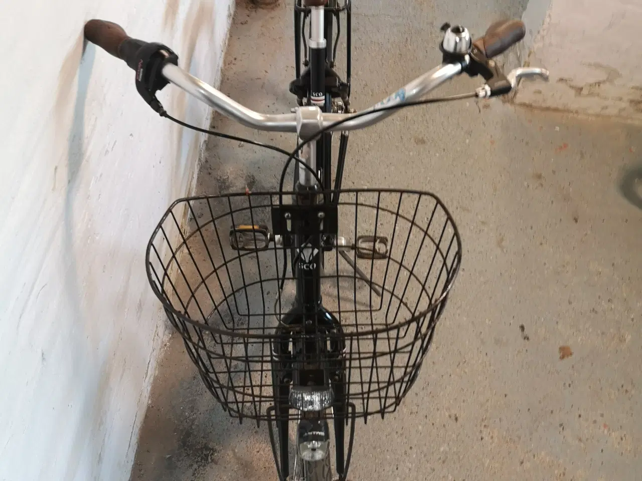 Billede 9 - SCO 28" 53cm ,7 gear, dæk som ny ,For- og baglygte