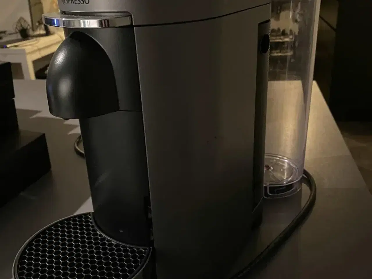 Billede 3 - Nespresso kaffemaskine og mælkeskummer