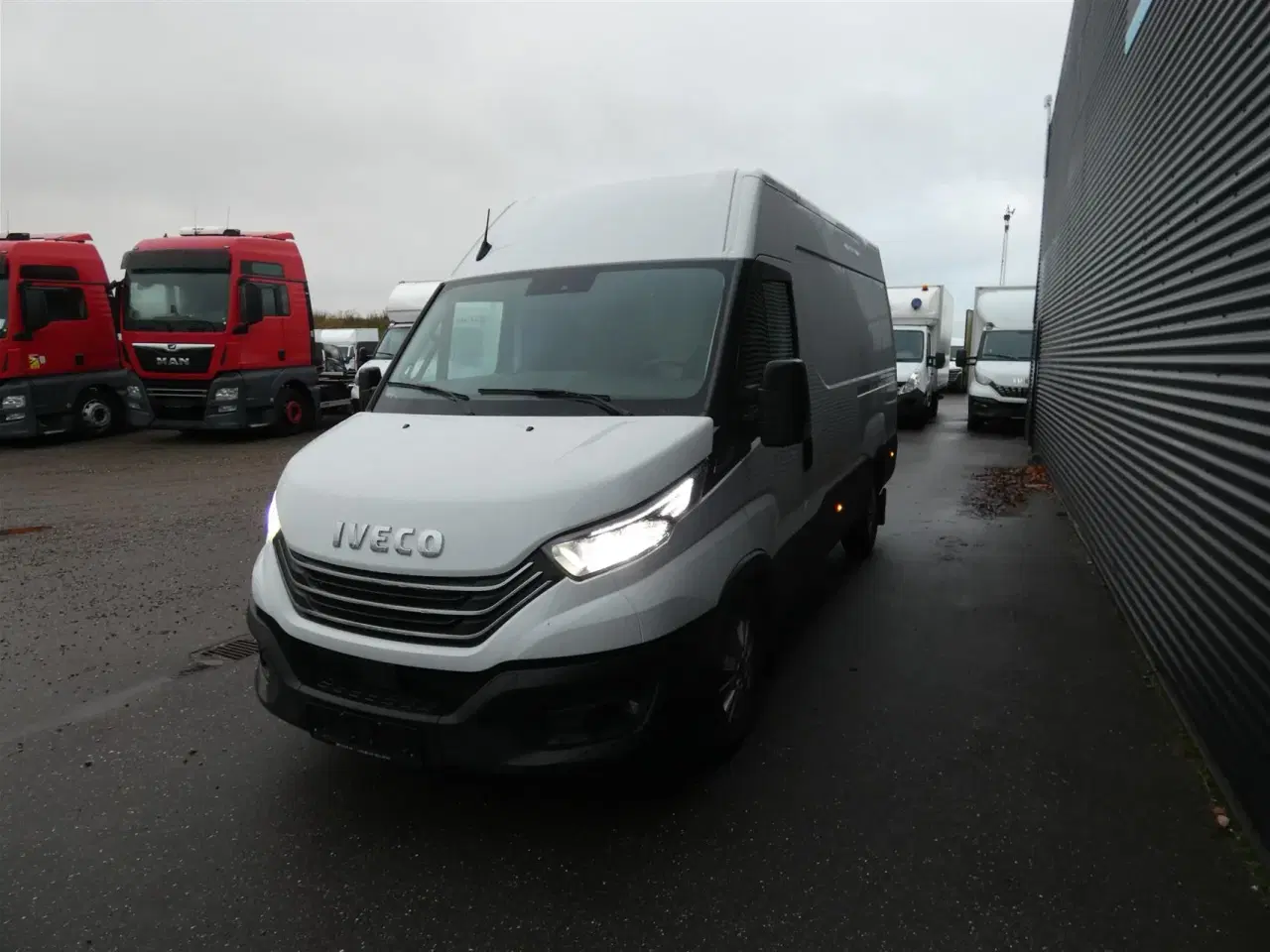 Billede 7 - Iveco Daily 35S18 4100mm 3,0 D m/Alukasse med lift 180HK Ladv./Chas. 8g Aut.