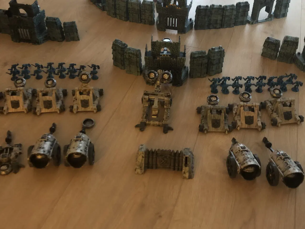 Billede 1 - Krigs legetøj 