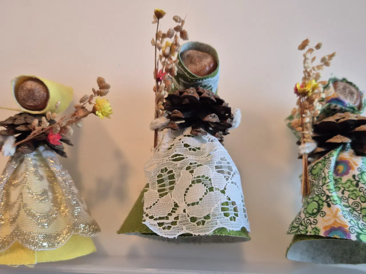 Billede 5 - Unikke håndlavede påskedamer af naturmaterialer (1