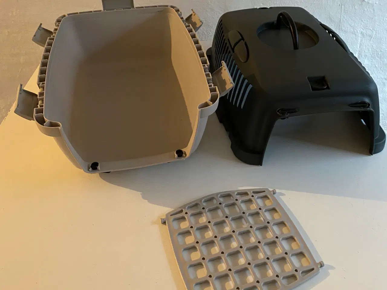 Billede 9 - Kattebakke og transportkasse