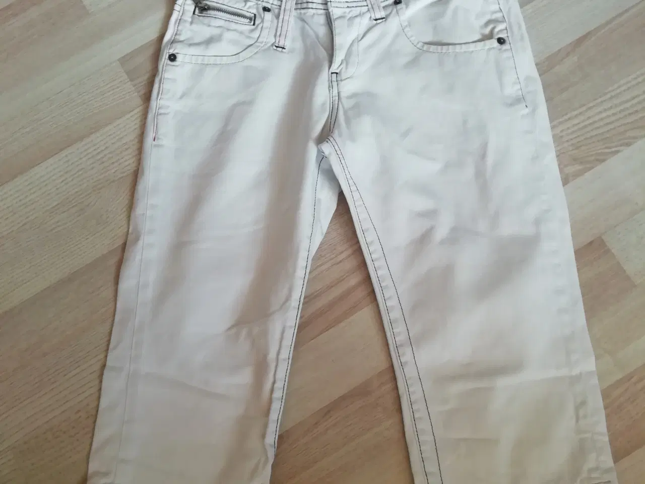 Billede 1 - shorts str. 158