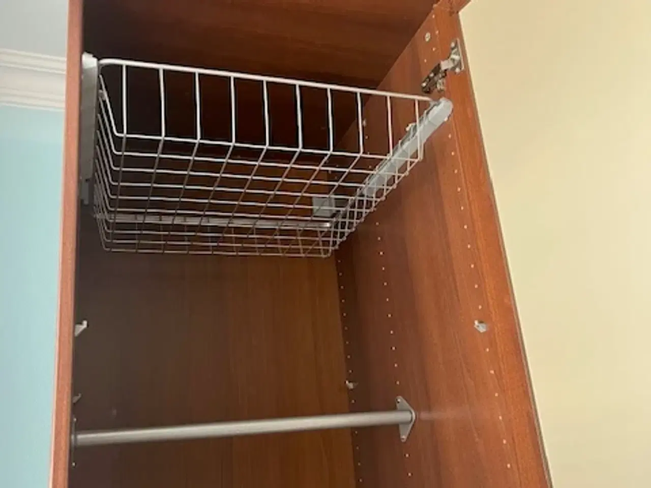 Billede 11 - Flot skab gives væk gratis