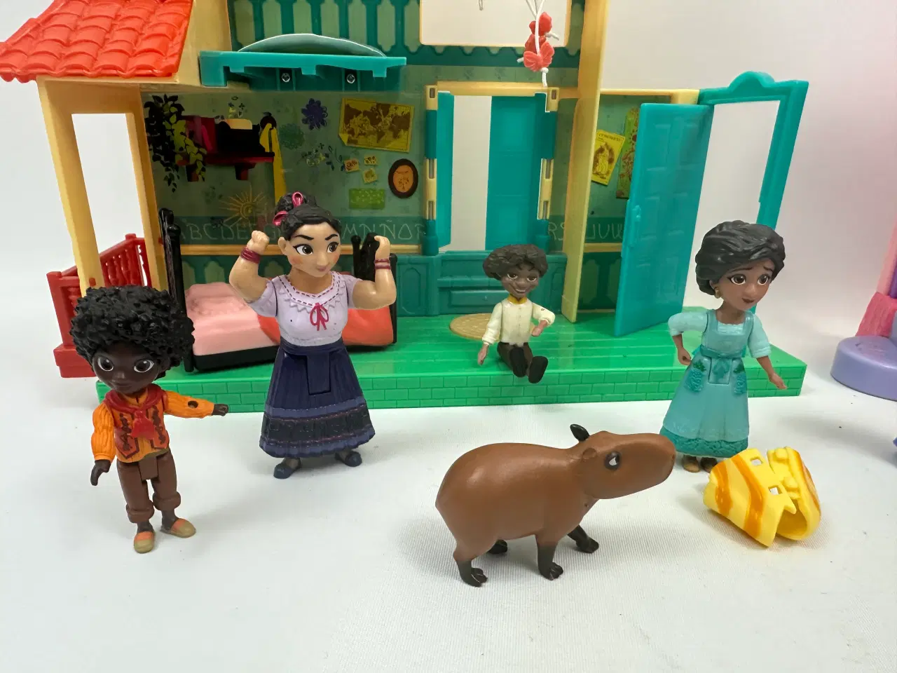 Billede 3 - Encanto legetøj