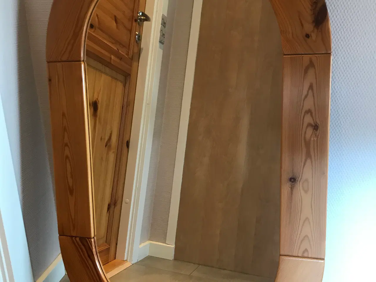 Billede 1 - Figurspejl i fyrretræ 