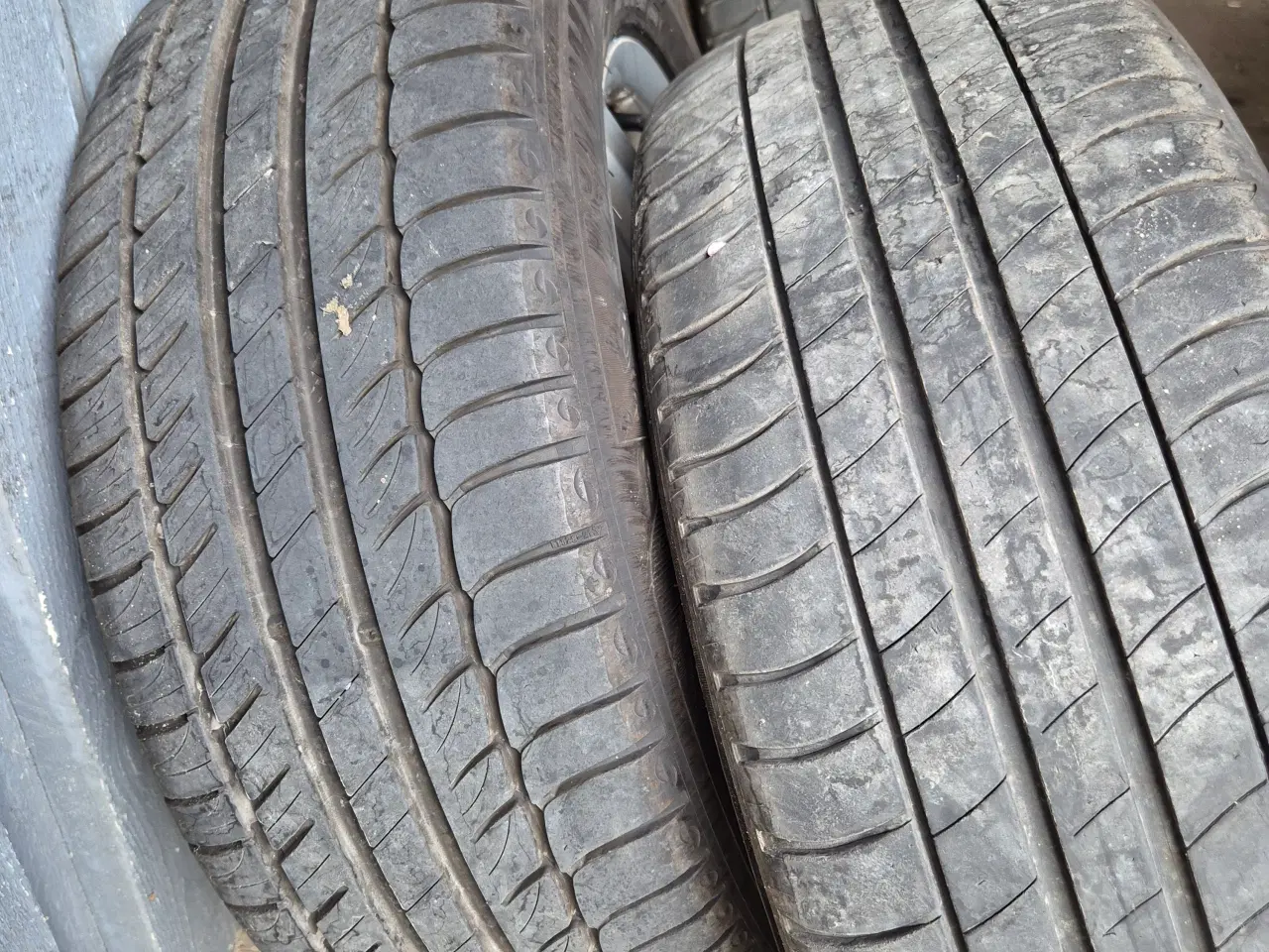 Billede 2 - Sommerdæk på Alu fælge til Mondeo. 215/55/16.