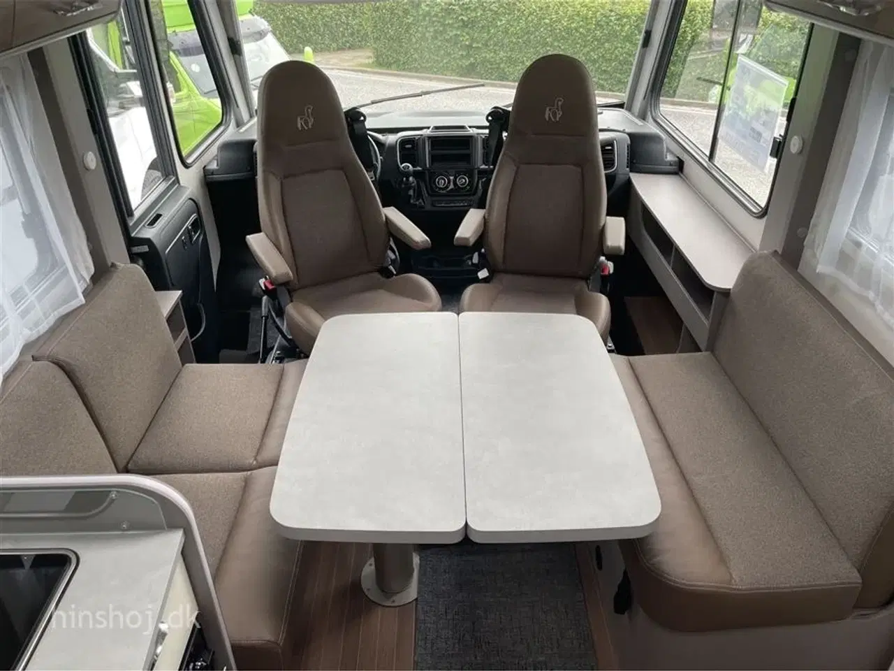 Billede 2 - 2023 - Hymer Etrusco I 7400 SBC   Etrusco Fuldintegreret Autocamper by Hymer – Komfort og Elegance fra Italien