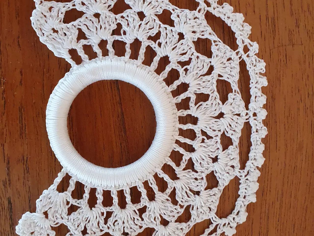 Billede 1 - 12 stk. smukke hæklede servietringe
