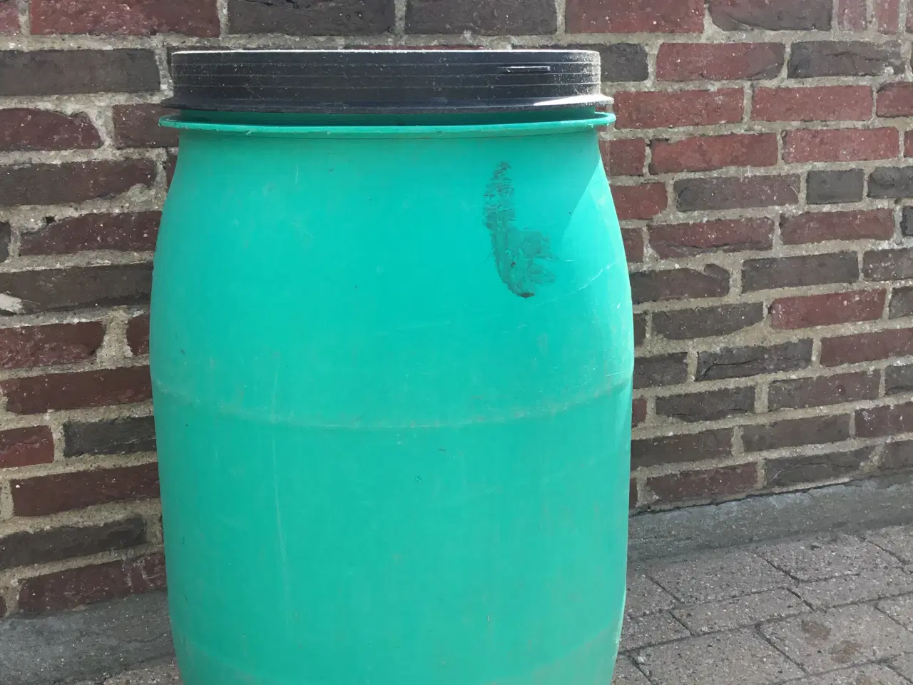 Billede 1 - Fodertønde i plast