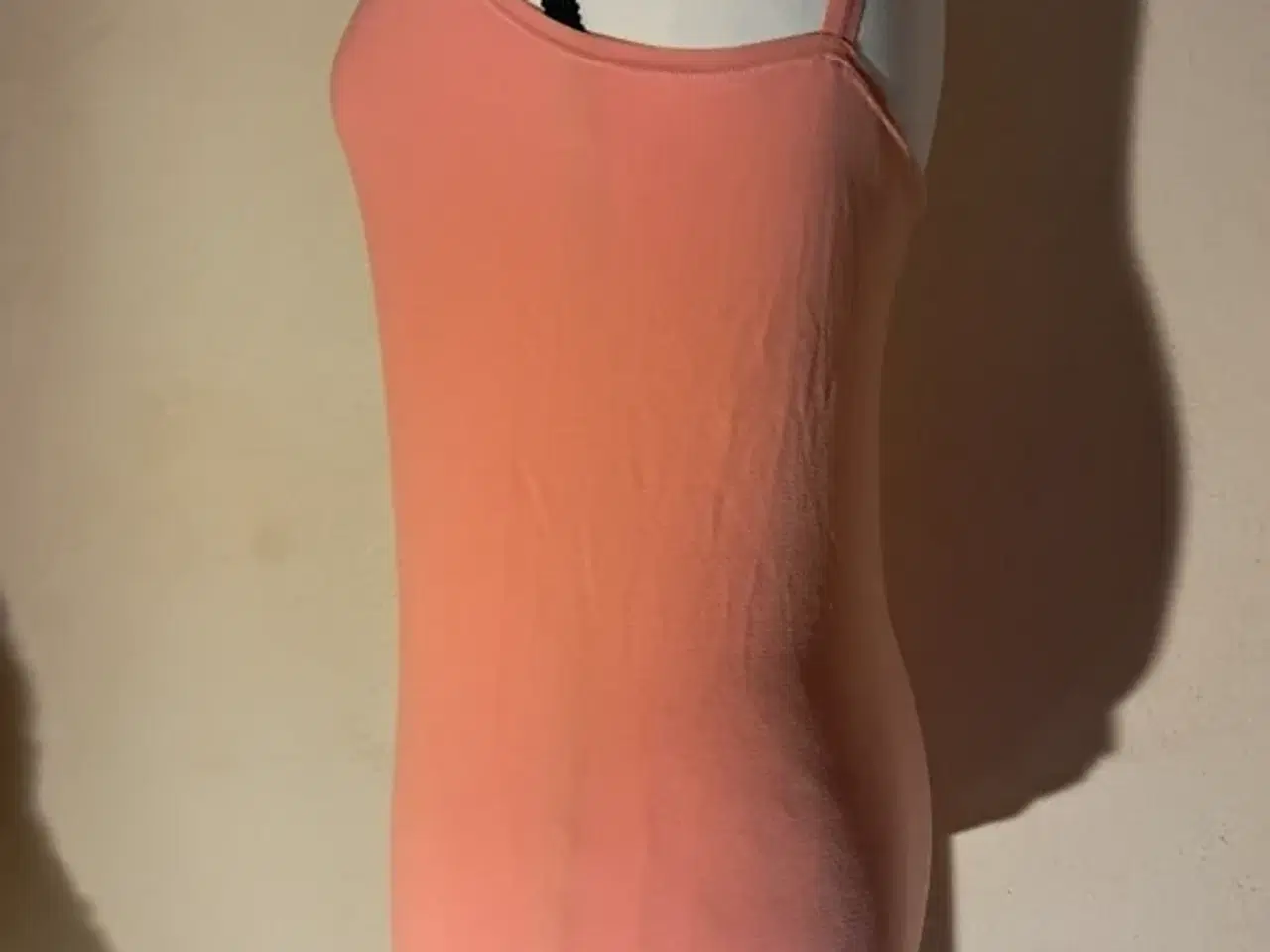 Billede 2 - Tanktop, ferskenfarvet