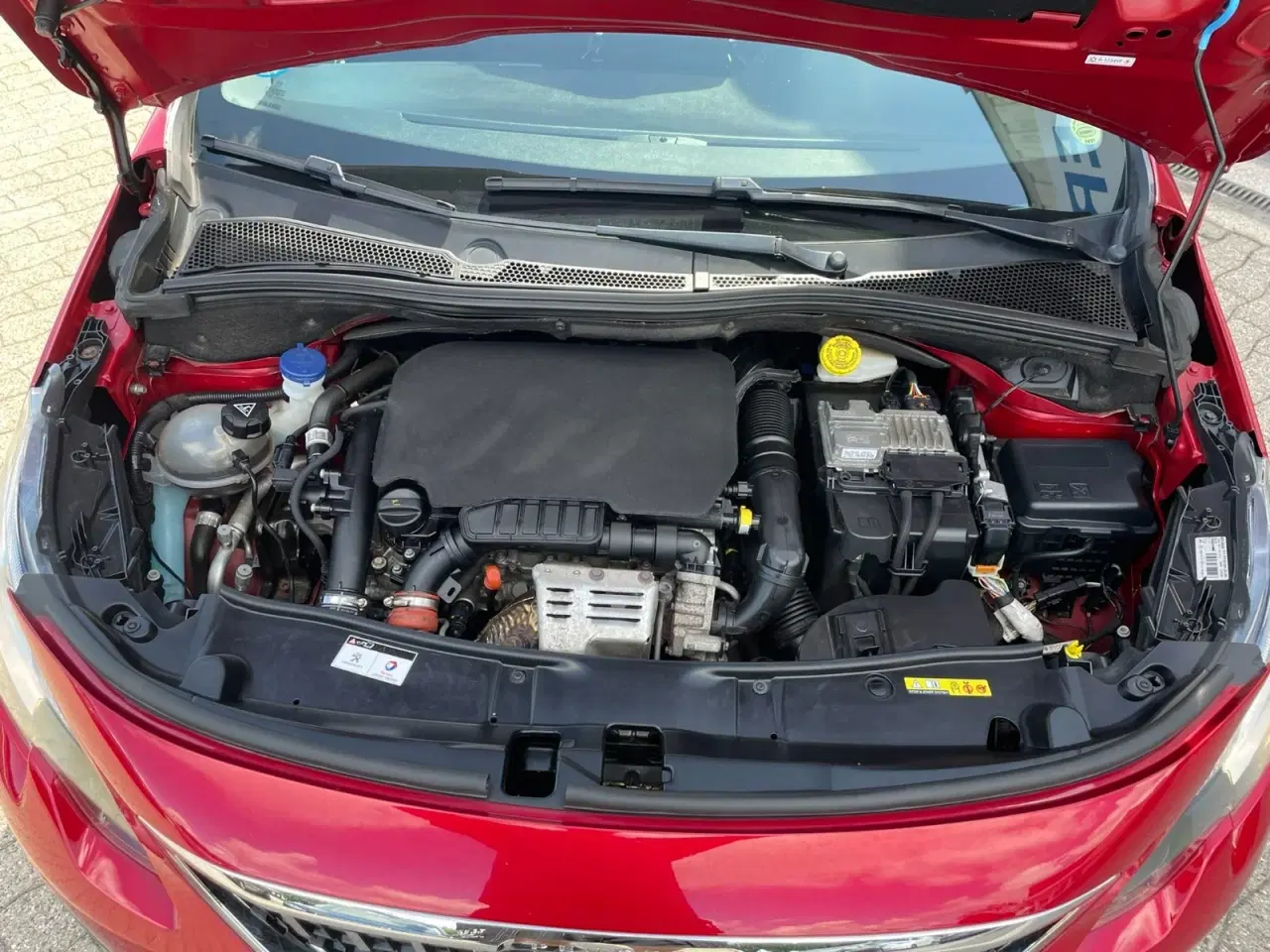 Billede 3 - Peugeot 2008 1,2 e-THP 110 Allure Sky