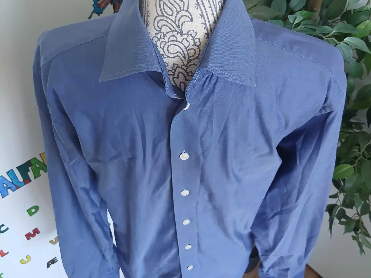 Billede 2 - Skjorte. Eton. 43/17