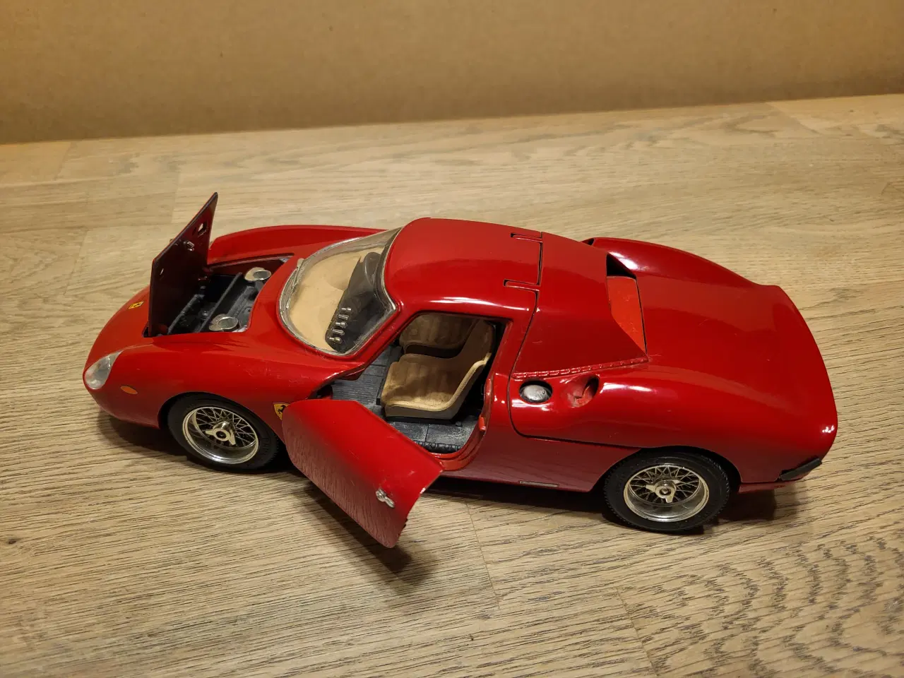 Billede 9 - Modelbil, Ferrari 250 Le 1965, skala 1/18