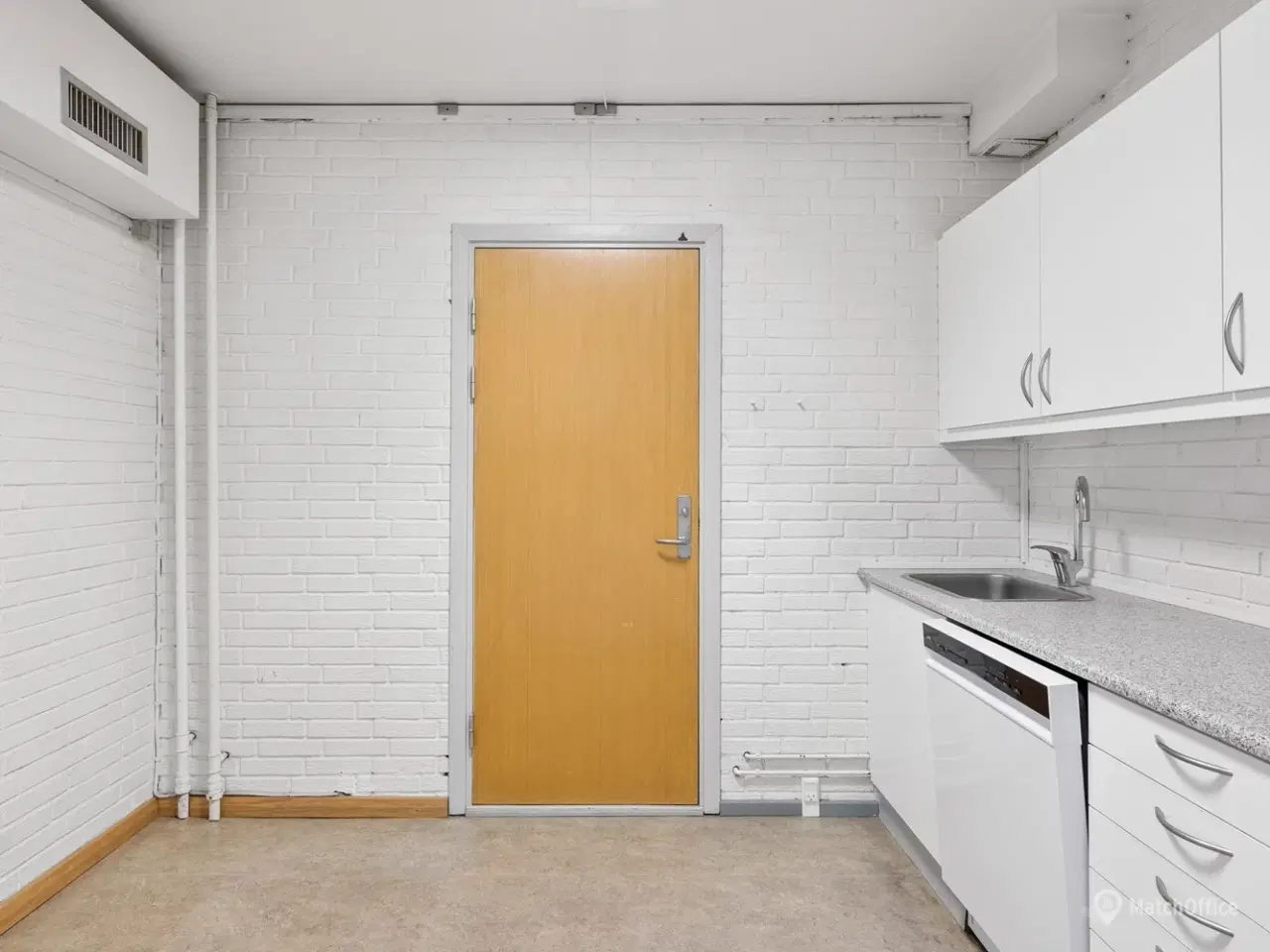 Billede 9 - Showroom med facade mod Viby Ringvej
