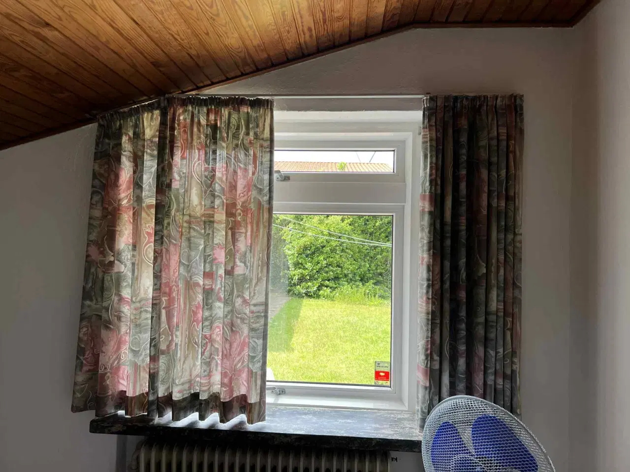 Billede 3 - Flotte gardiner fra gardin butik.
