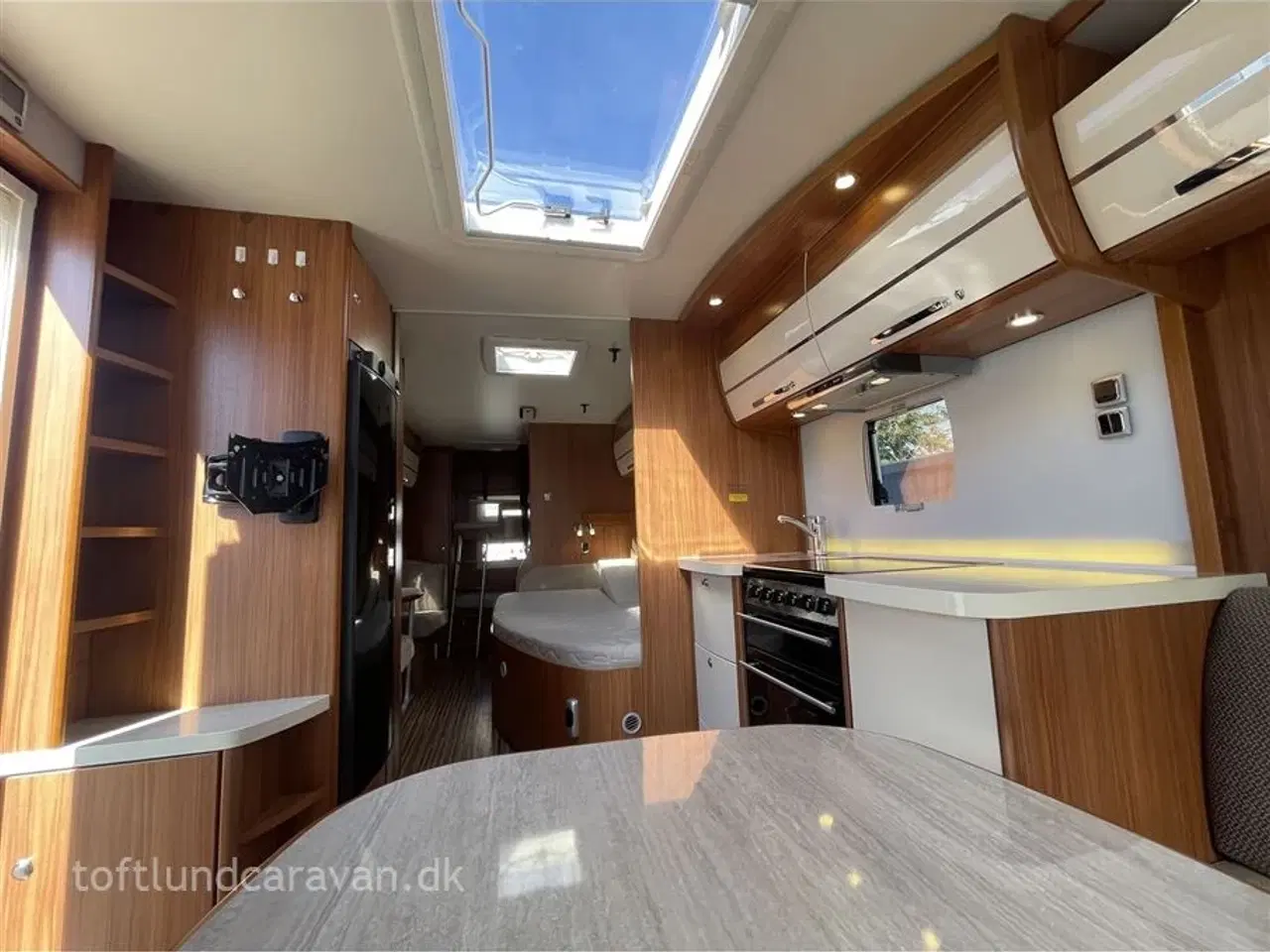Billede 18 - 2014 - Adria Alpina 663 UK   Helårs-FAMILIEVOGN, op til 8 sovepladser, ALT I UDSTYR inkl. stort fortelt fra 2024