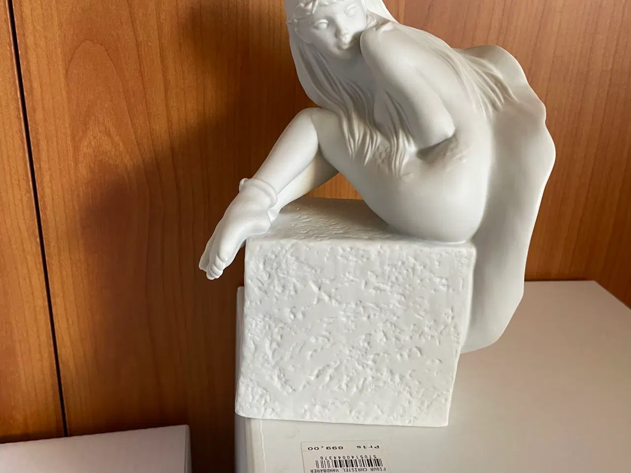 Billede 3 - Christel Marott har stjernetegns figurer i Royal C