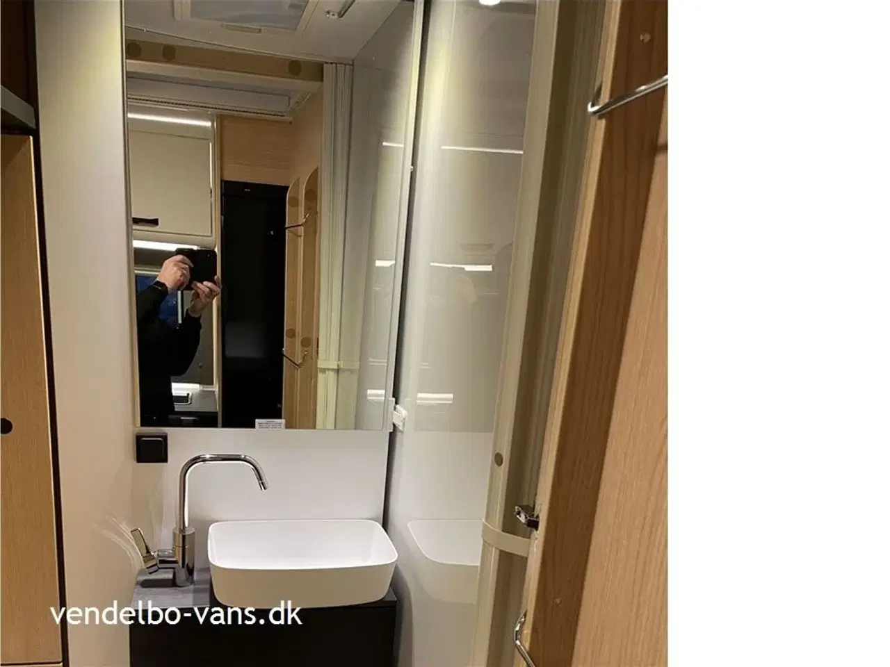 Billede 16 - 2026 - SunLight T 66 Aut. Enkeltsenge med en længde på kun 6,99 m- sænkeseng - 5. selepladser