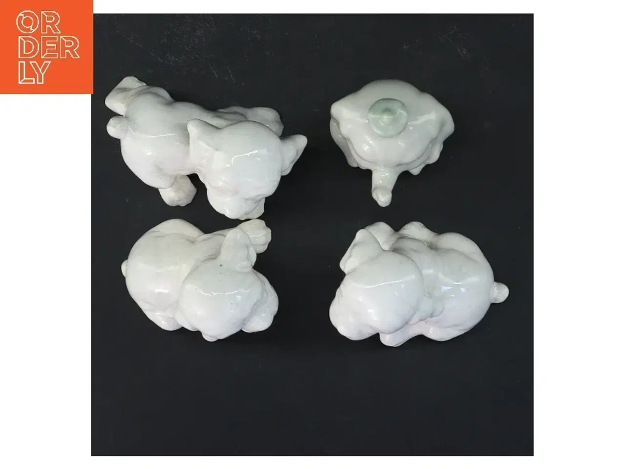 Billede 2 - Porcelænsfigurer af hunde (str. 4 stk 6,5 cm)