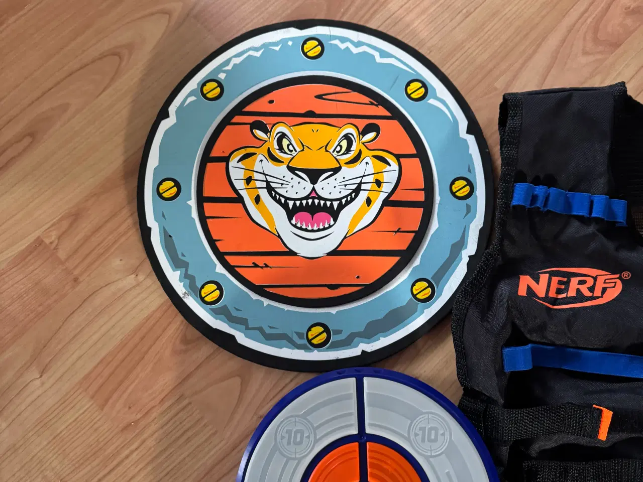 Billede 6 - Diverse legetøjsvåben