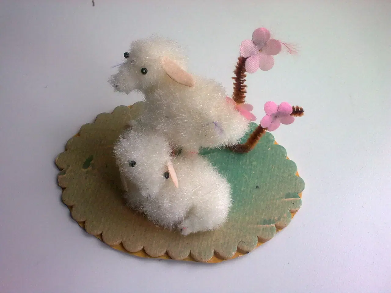 Billede 3 - RETRO påske figur m kyllinger og får og får ikke