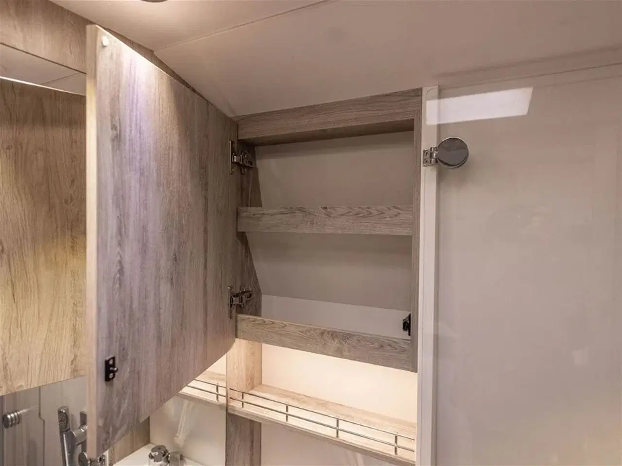 Billede 23 - 2021 - Bravia 599 140 Hk Usædvanlig høj kvalitet og et flot design fyldt med ekstraudstyr