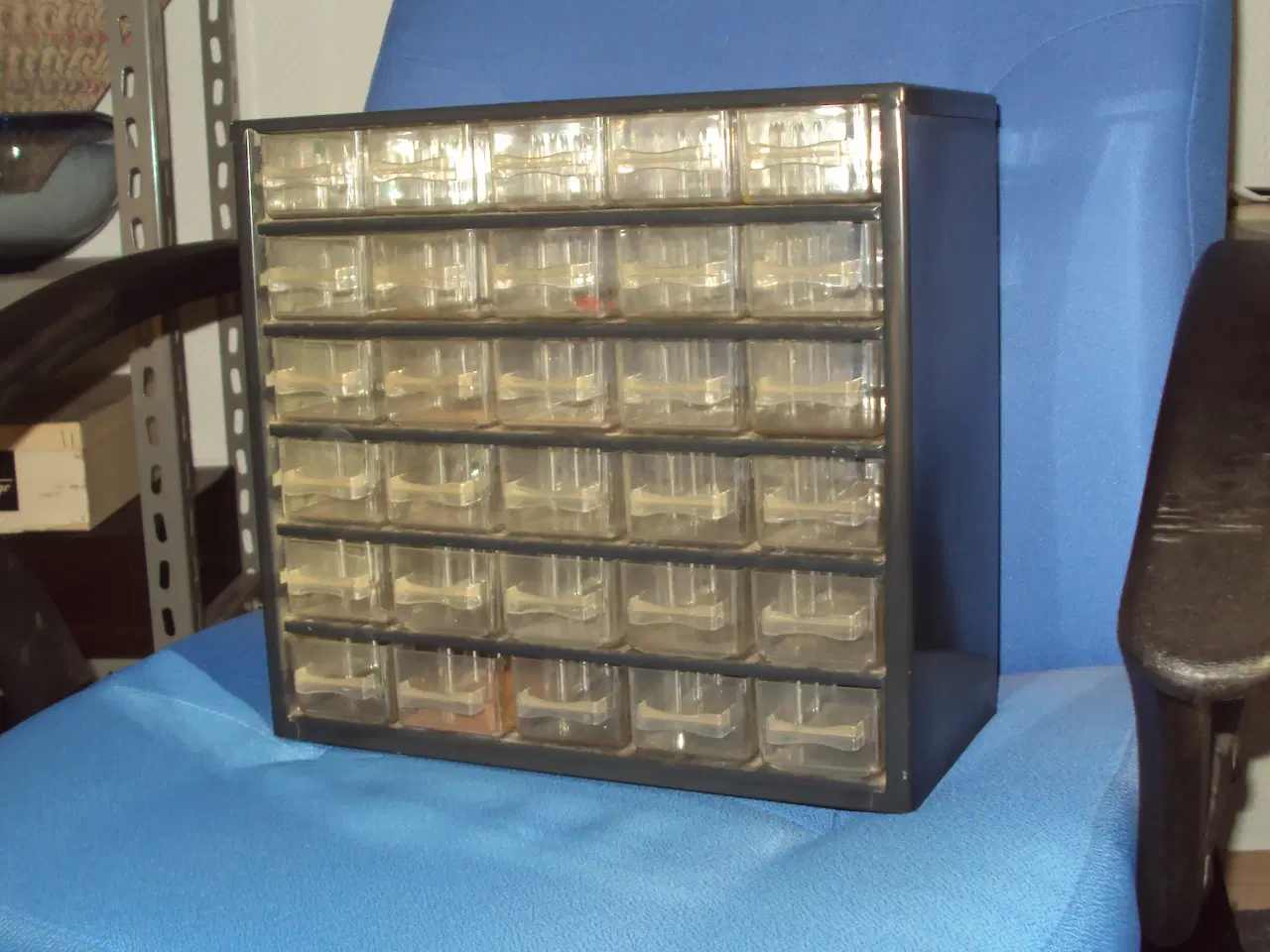 Billede 1 - Reol , Raaco reol , som NY .