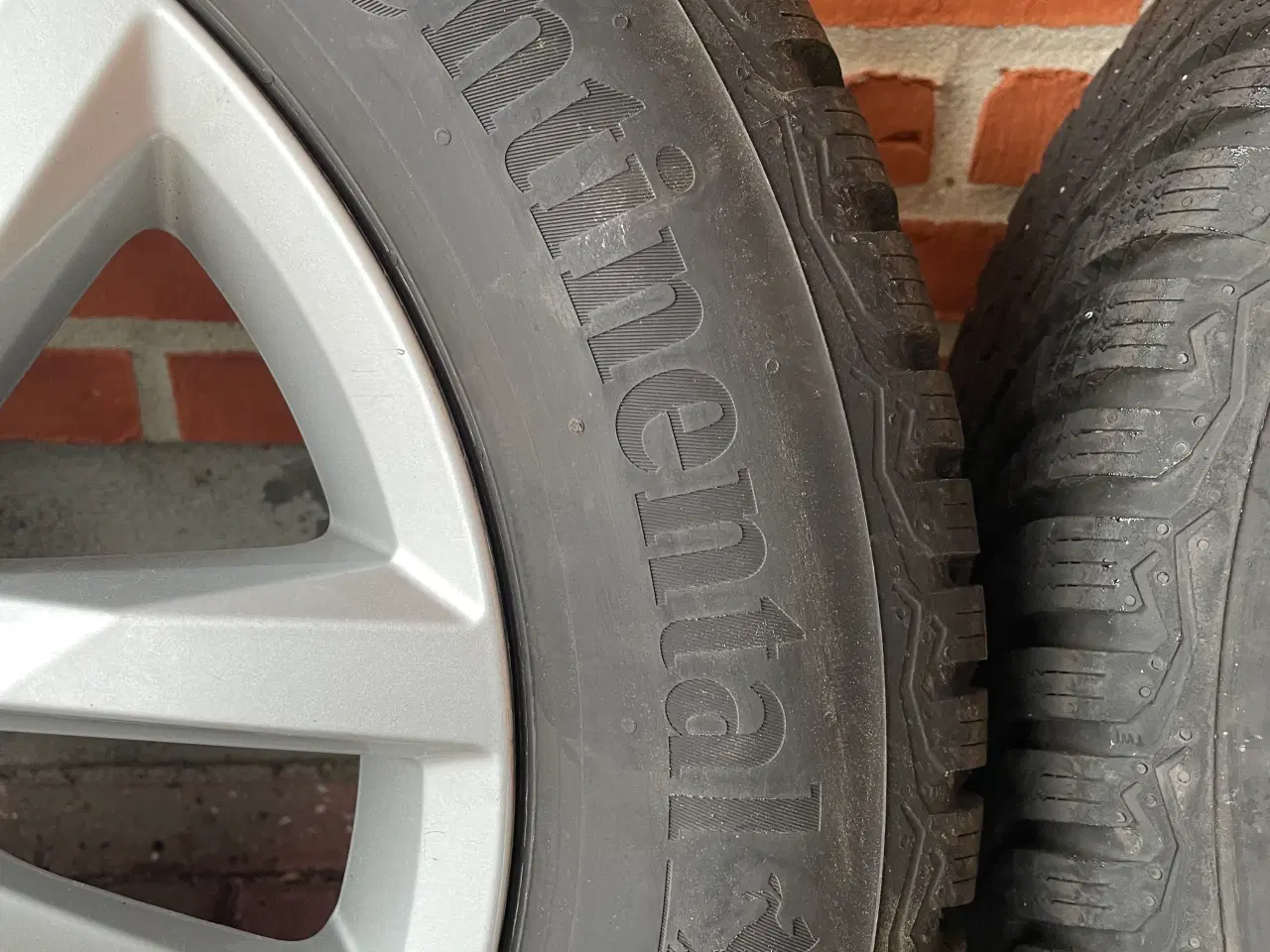 Billede 6 - Continental vinterdæk på original VW alufælge