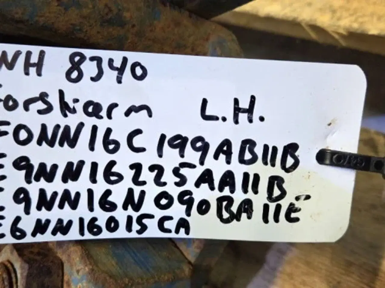 Billede 10 - New Holland 8340 Hjulskærm Sæt 