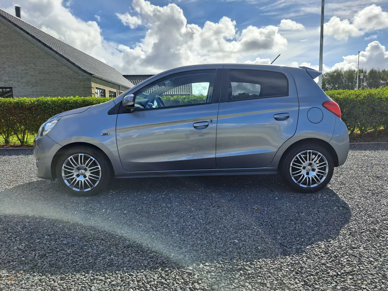 Billede 6 - Rigtig fin Mitsubishi space star 