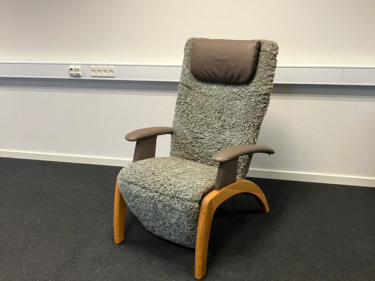 Billede 1 - Woody stol med integreret fodhviler (SPAR 50%)