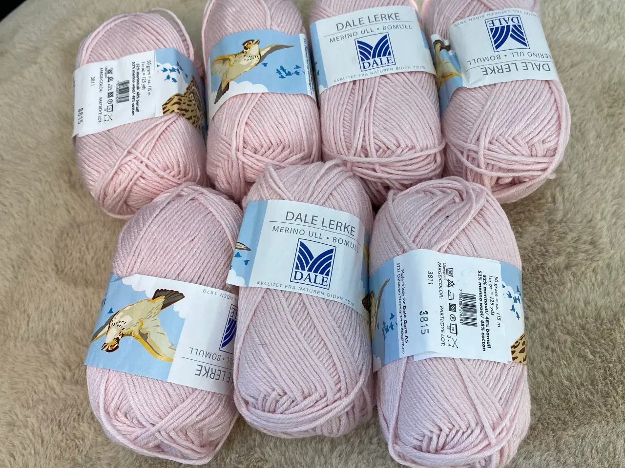 Billede 12 - Lækkert Dale Lerke garn 112 nøgler - 18 farver
