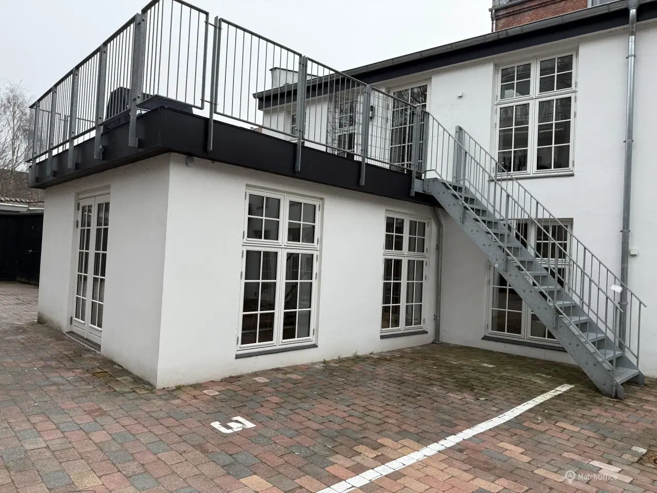 Billede 12 - Nyere istandsat kontor i hyggelig baggård