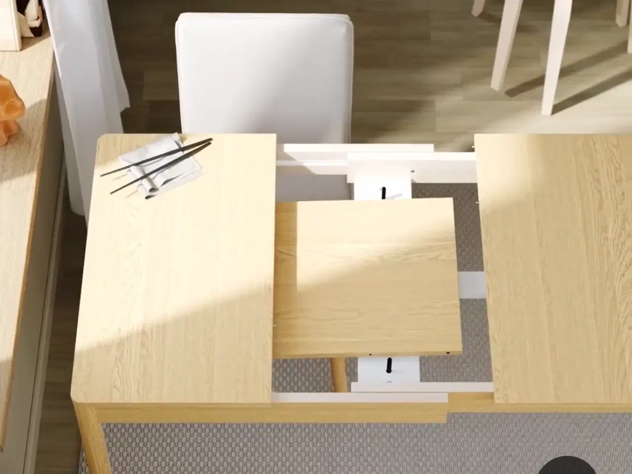 Billede 3 - Udtræks spisebord i egetræsfiner