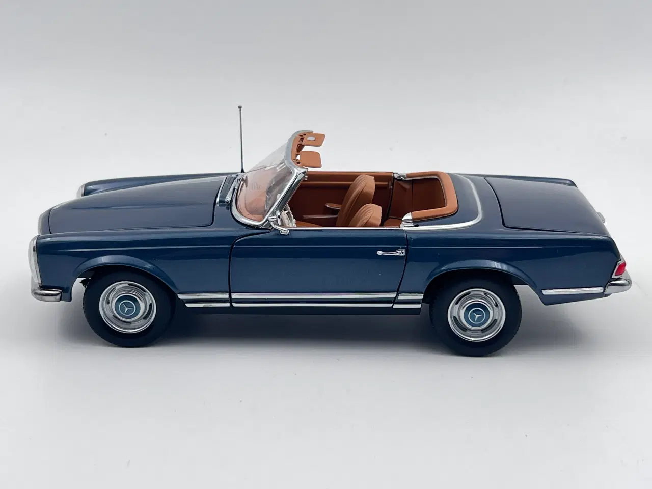 Billede 3 - 1963 Mercedes-Benz 230 SL Pagoda 1:18