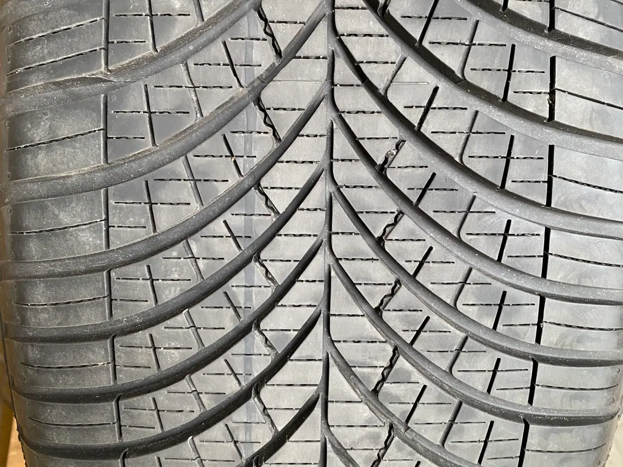 Billede 4 - 20” ID BUZZ Helårsdæk Goodyear 