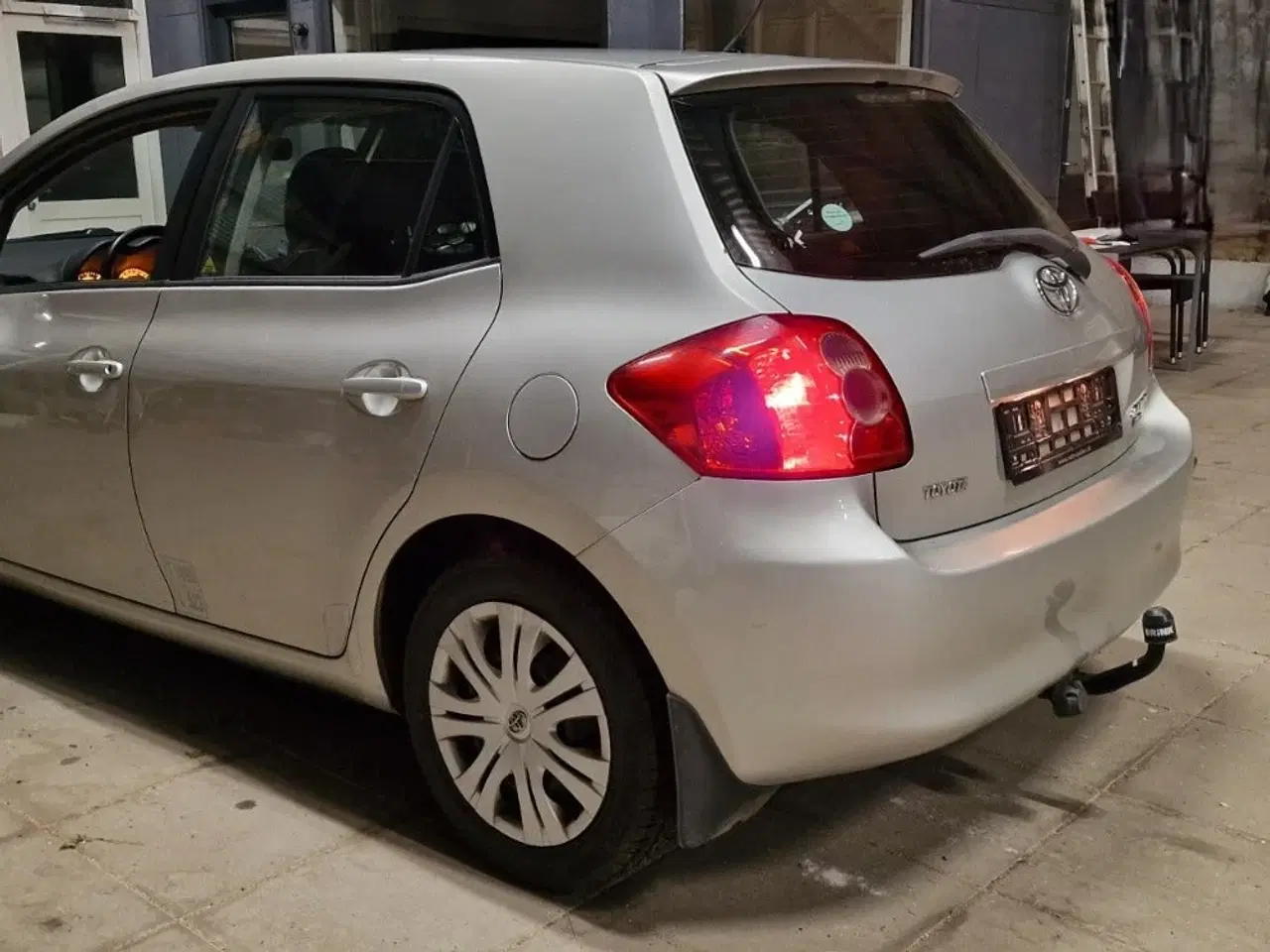 Billede 2 - Toyota Auris 2,0 D-4D Luna Van