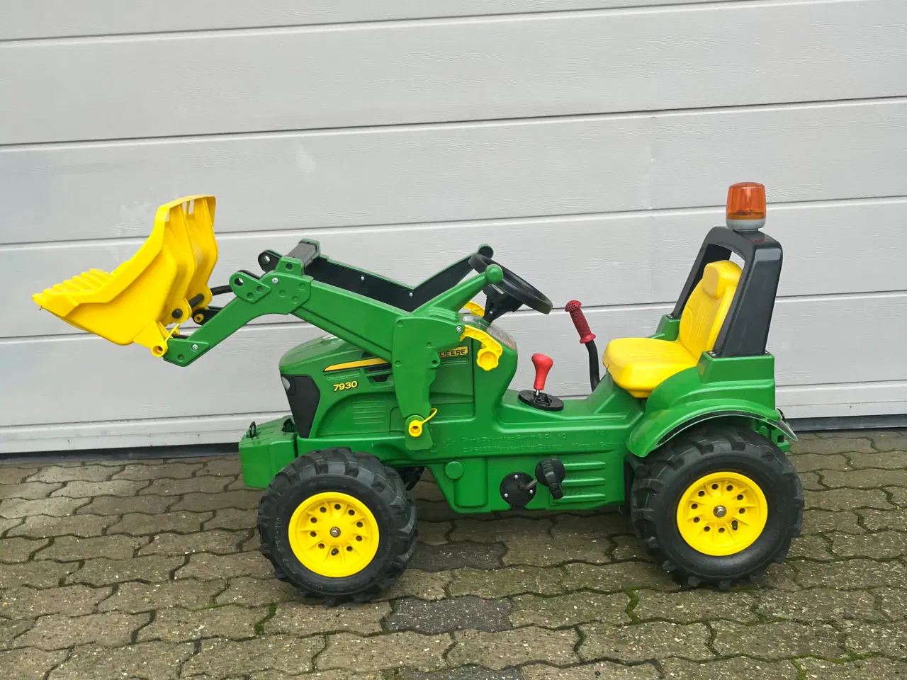 Billede 2 - John Deere pedal traktor model 7930(stor model) 