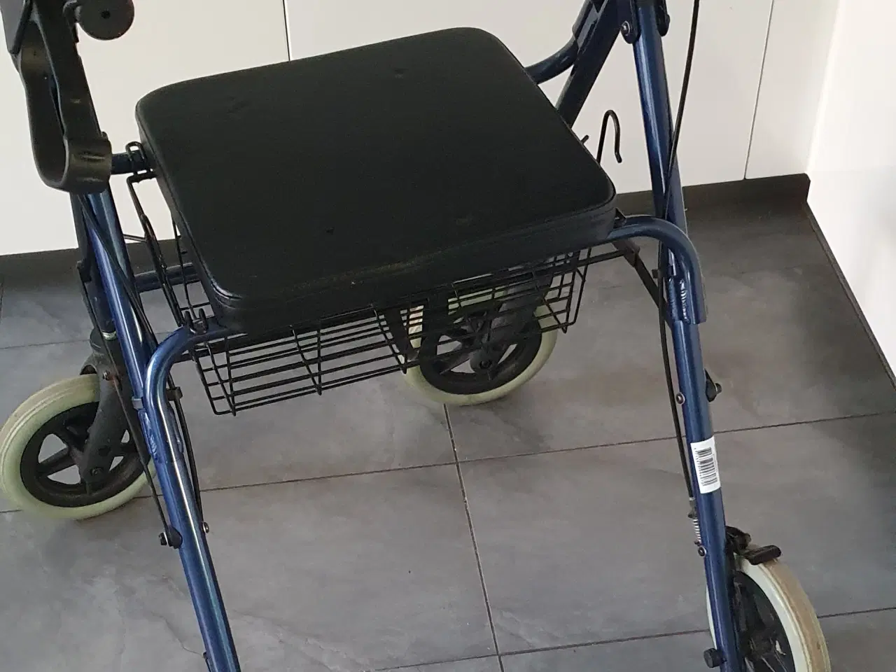 Billede 1 - Rollator letvægts aluminium, sammenklappelig 