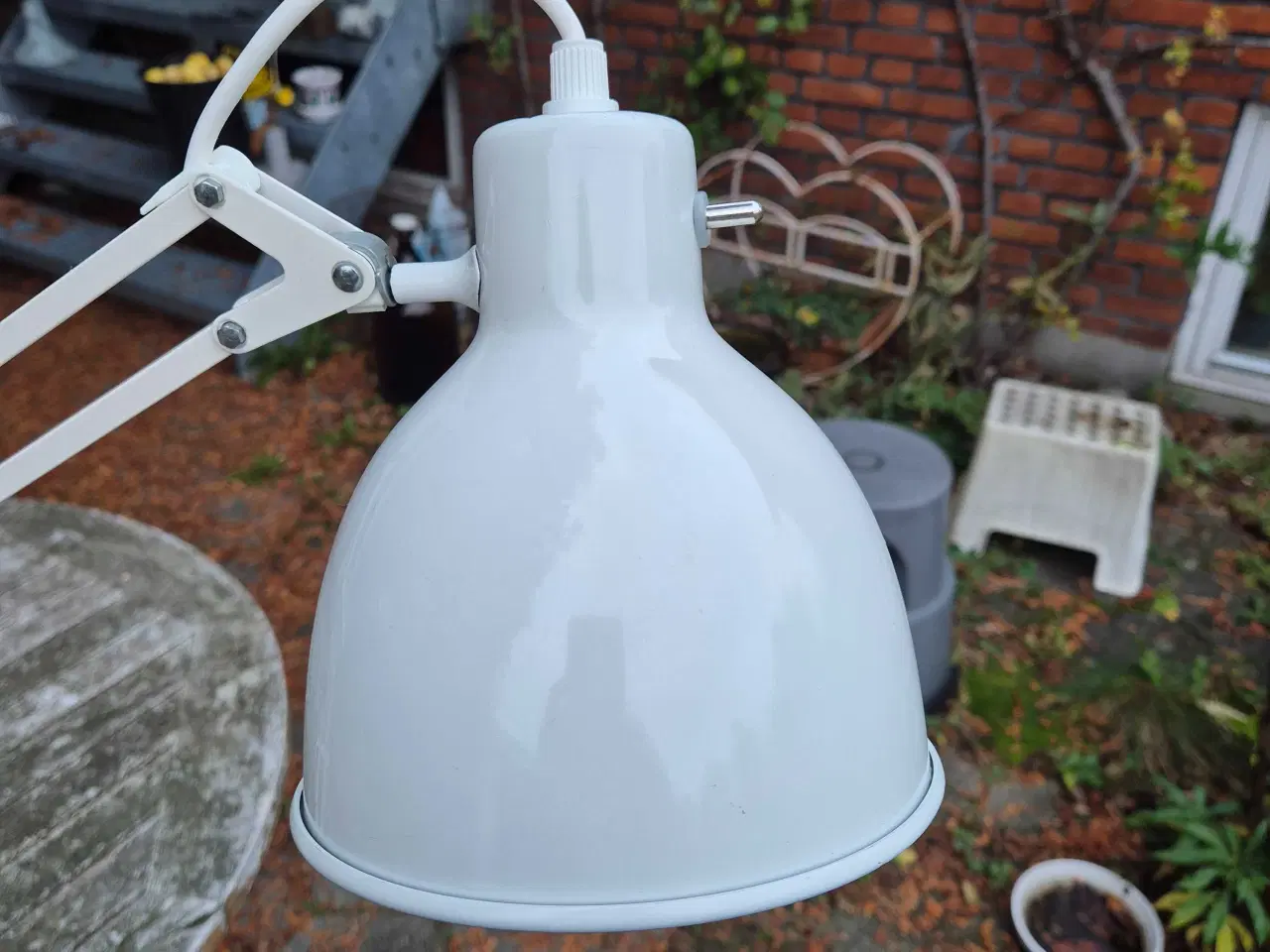 Billede 7 - Hvid arkitektlampe fra Luxo med parabolskærm