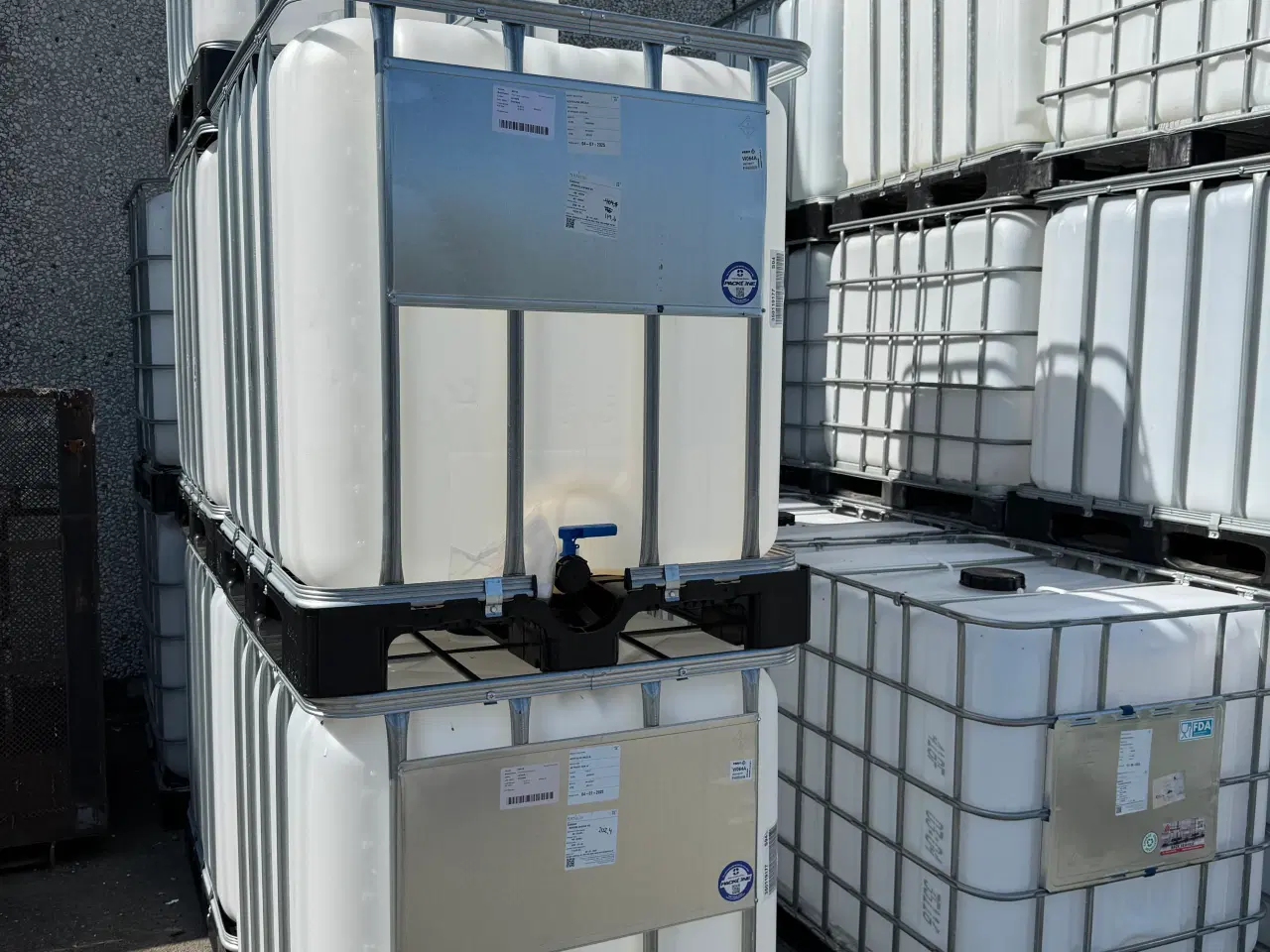 Billede 2 - IBC fødevaregodkendte 1000 L tanke