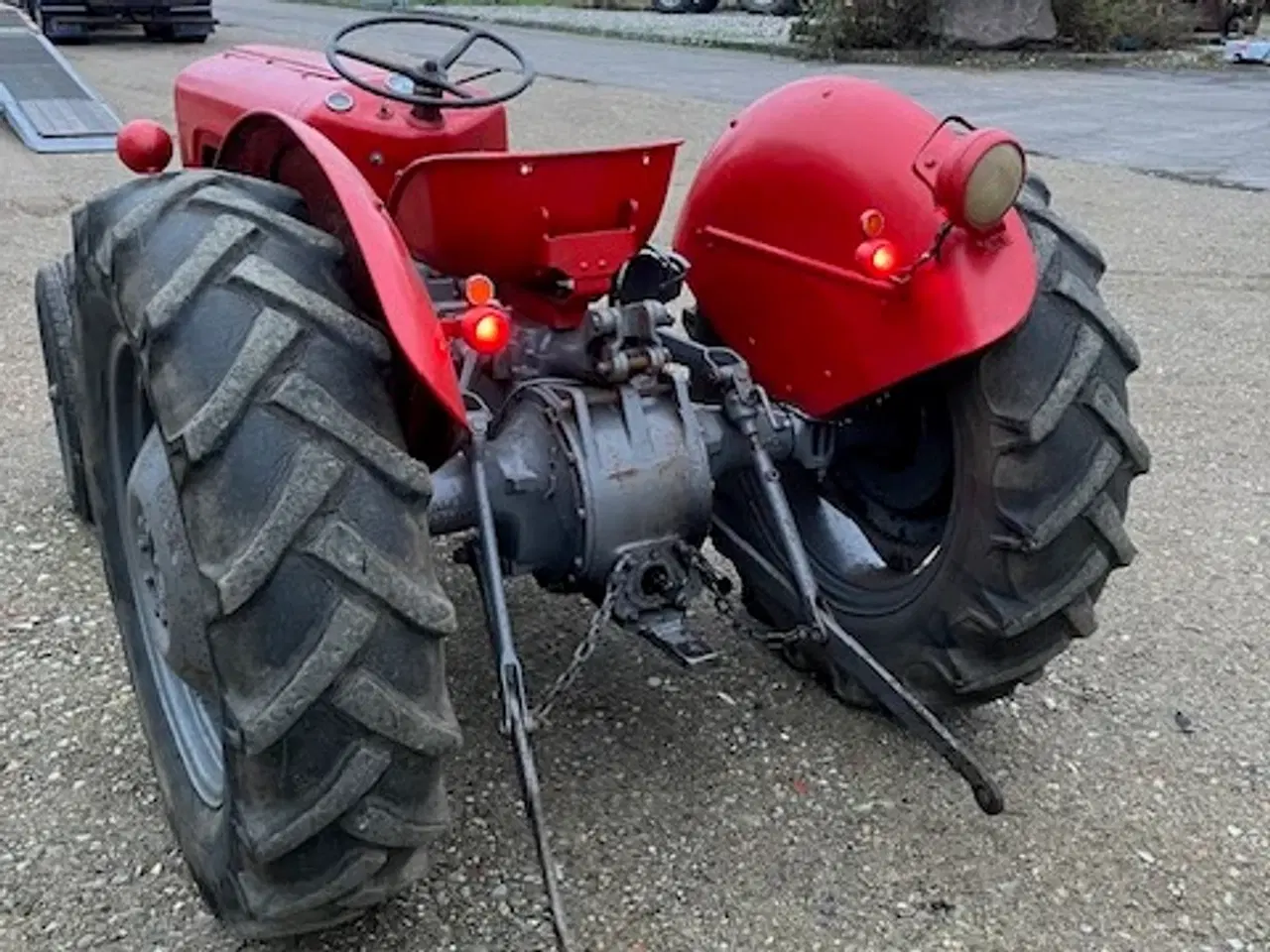 Billede 4 - Massey Ferguson GuldFugel (malet rød og grå)