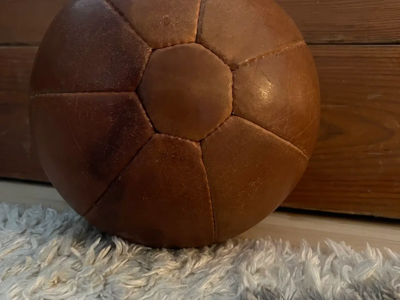 Billede 2 - Vintage læder medicinbold – 1,5 kg