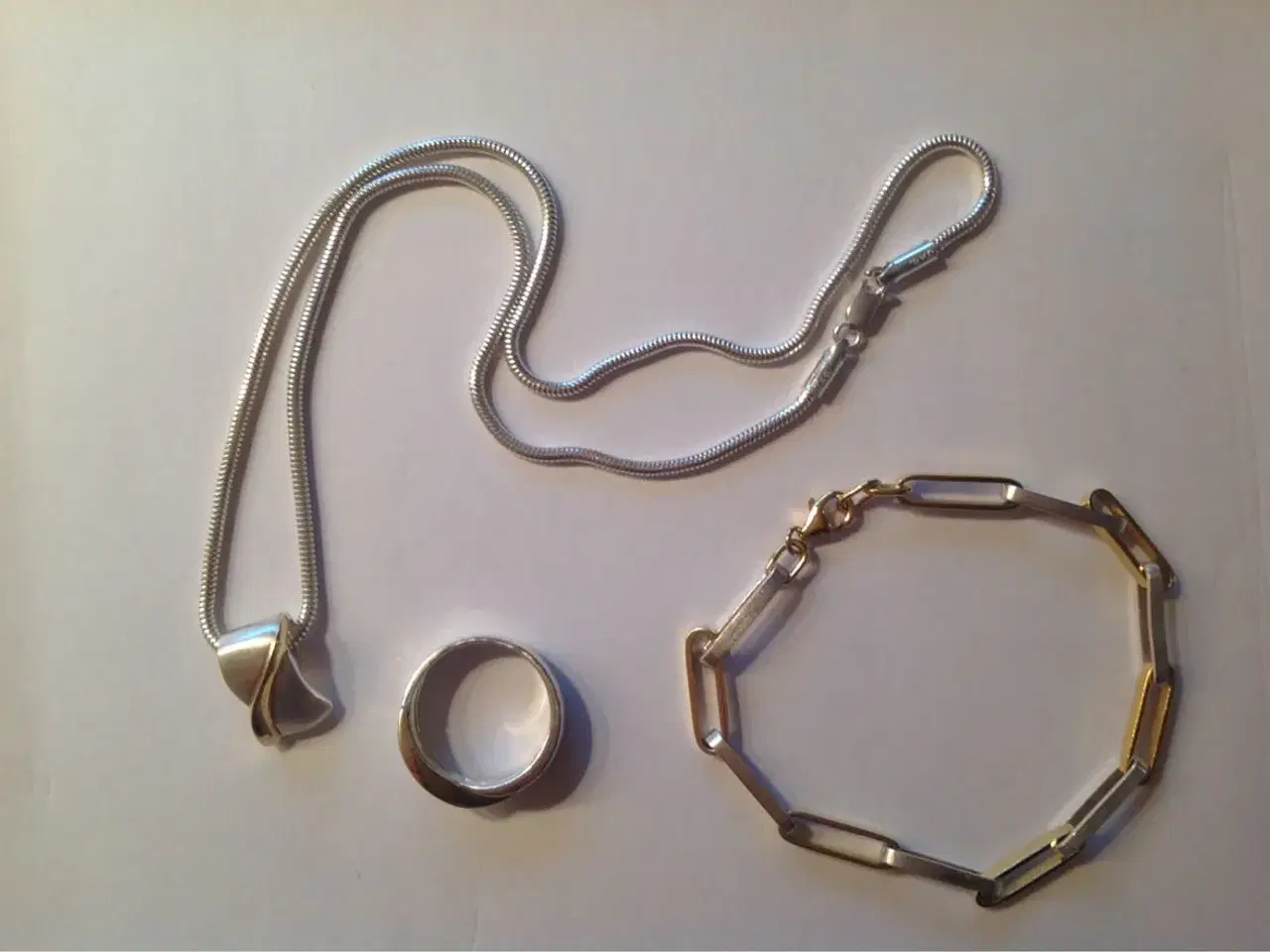 Billede 1 - Halskæde, armbånd og ring