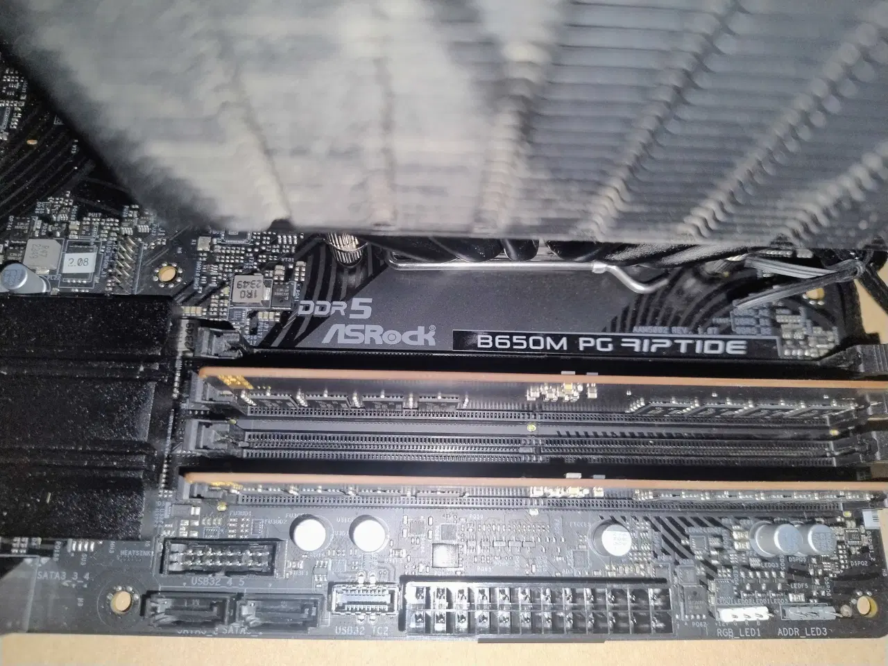 Billede 2 - Asrock 650 med 7950x it 64 bg ram ddr5